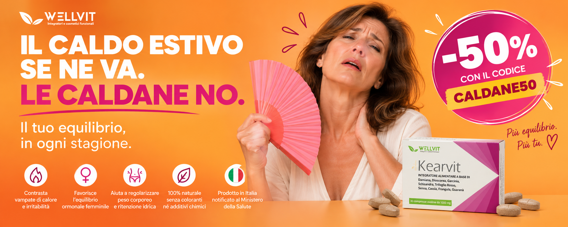 donna che si sventola per il caldo causato dalle vampate di calore